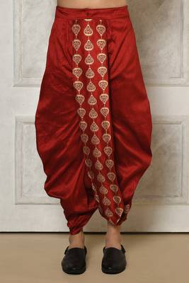 Gold straight pattern work on zari jamewar fabric with hand work on collar ,hand and front indo western 5