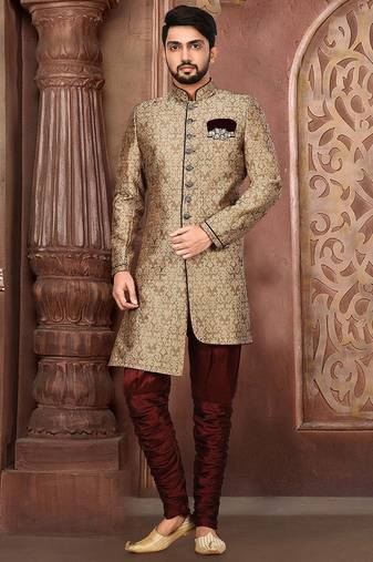 Gold straight pattern work with mahroon pipe in indo western