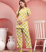 Women parrot green cotton floral printed co ord sets stitched