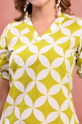 Women parrot green cotton floral printed co ord sets stitched