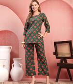 Women green cotton floral printed co ord sets stitched