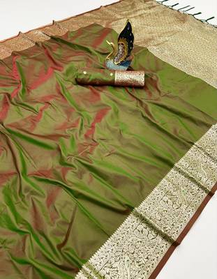 Green soft banarasi silk fabric saree with natural zari weaving in gala border 2