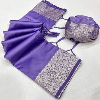 Lavender soft banarasi silk fabric saree with natural zari weaving in gala border 2