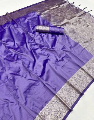 Lavender soft banarasi silk fabric saree with natural zari weaving in gala border 3
