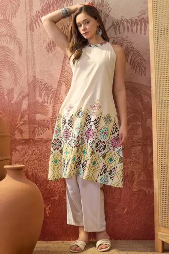 Women cream cotton printed kurta