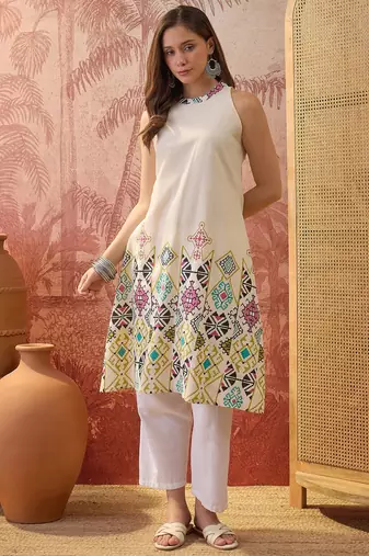 Women cream cotton printed kurta