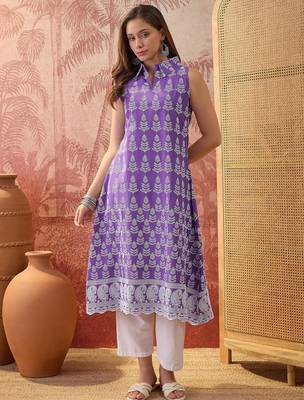 Women purple cotton embroidery kurta 4