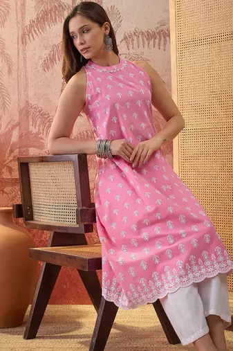 Women pink cotton embroidery kurta