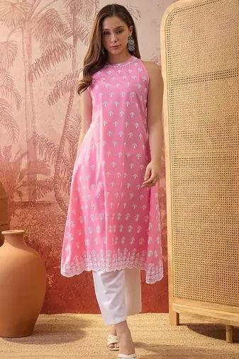 Women pink cotton embroidery kurta