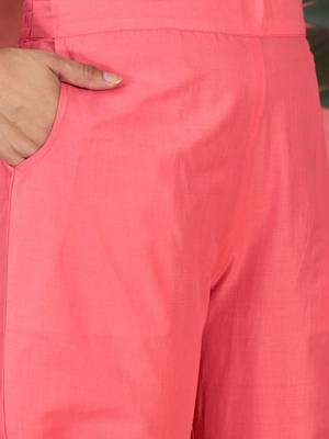 Women pink pure cotton embroidered kurta set 3