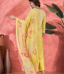 Women yellow  pure cotton embroidered kurta set