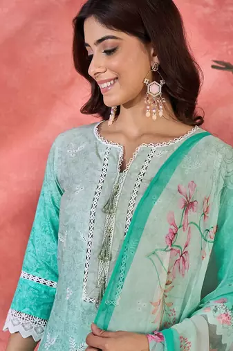 Women sea green pure cotton embroidered kurta set