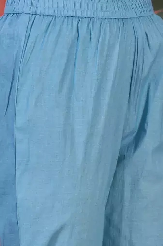 Women blue pure cotton embroidered kurta set