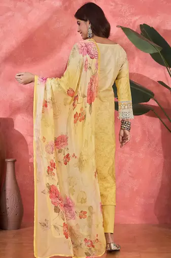 Women yellow pure cotton embroidered kurta set