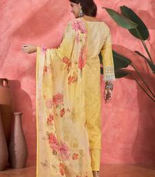 Women yellow  pure cotton embroidered kurta set