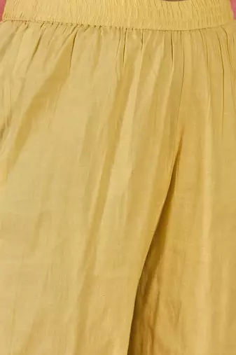 Women yellow pure cotton embroidered kurta set