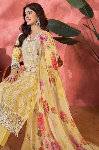 Women yellow  pure cotton embroidered kurta set