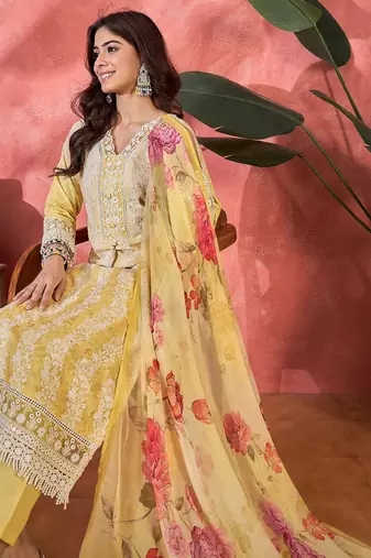 Women yellow  pure cotton embroidered kurta set