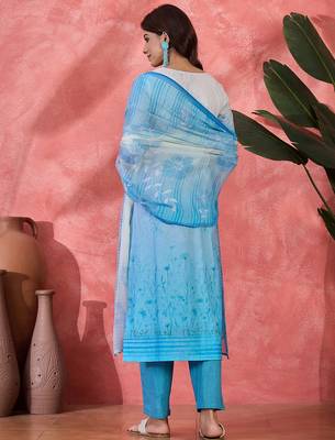 Women blue pure cotton embroidered kurta set 2