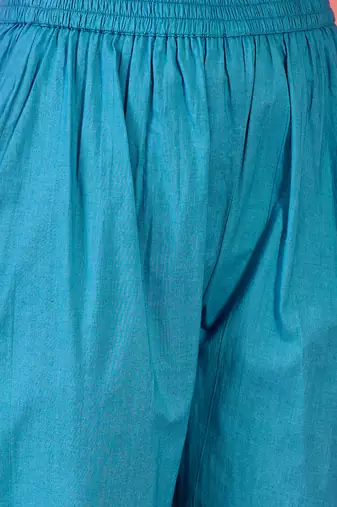 Women blue pure cotton embroidered kurta set
