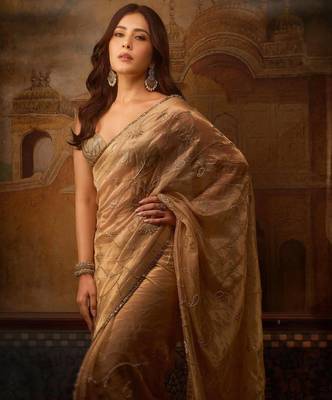 Women beige embroidered rose gold silk blend saree 3