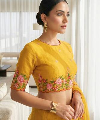 Women yellow embroidered candy crush saree 2