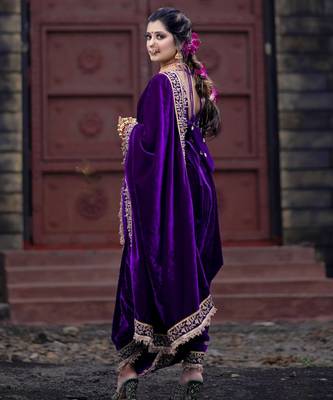 Women blue embroidered 9000 velvet saree 5