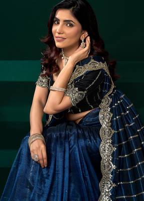 Women navy blue embroidered net saree 2
