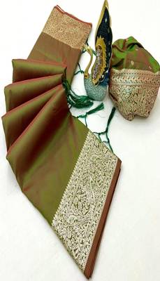 Green soft banarasi silk fabric saree with natural zari weaving in gala border 4