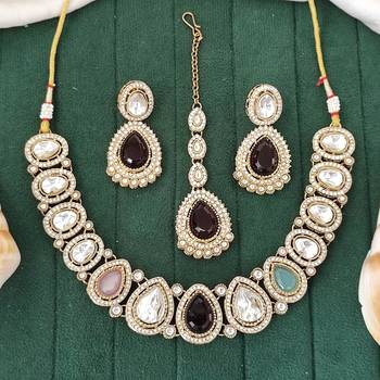 Kundan stone necklace set with earrings and maang tikka bridal 1