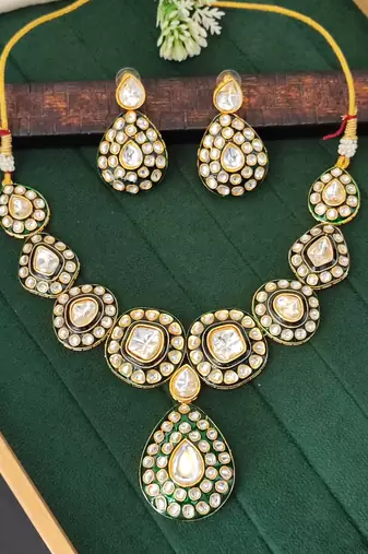 Kundan polki necklace set with matching earrings bridal wear