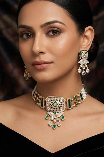 Royal kundan & green stone choker necklace set with pearl detailing & matching drop earrings for women