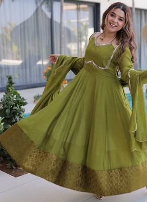 Green mul chanderi with mirror lace work stitched kurti pant with dupatta 4
