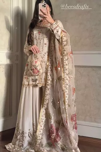 Off-white embroidered suit set