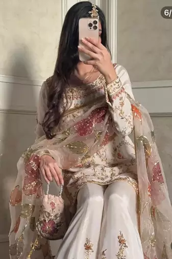 Off-white embroidered suit set
