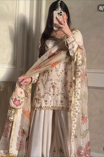 Off-white embroidered suit set