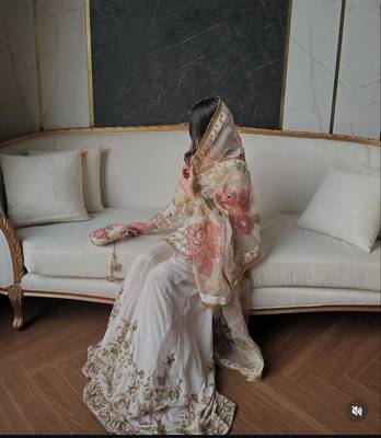 Off-white embroidered suit set 4