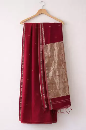 Pure maheshwari handloom saree with Unstitched blouse