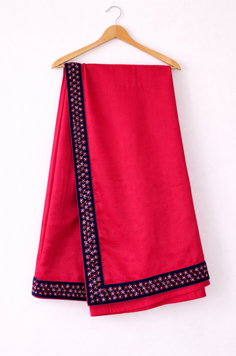 Solid gulabi saree with border (Without Blouse)