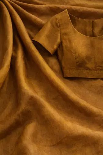 Golden maheshwari tissue saree with unstitched blouse