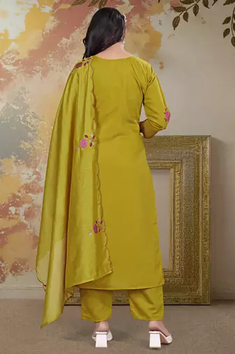 Mehendi green chanderi silk sequin kurta set with embroidered organza dupatta