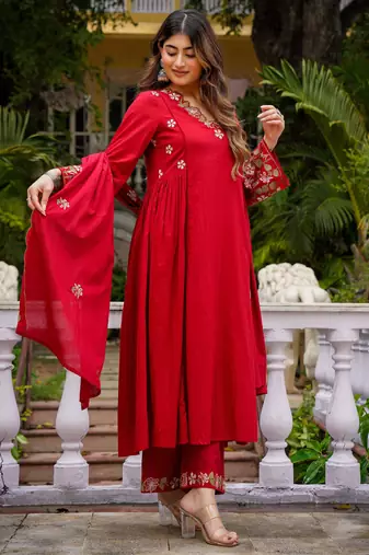 Red chanderi silk sequin v-neck kurta set with embroidered organza dupatta
