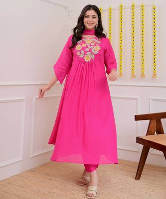 Pink chanderi silk sequin kurta pant set with embroidered organza dupatta 4