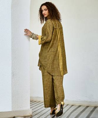 Yellow green printed linen kurta set 2