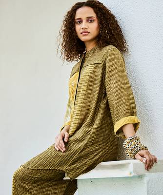 Yellow green printed linen kurta set 3