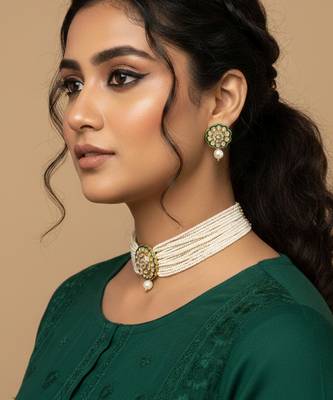  women gold plated white kundan jewellery set 3