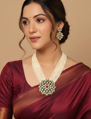  women gold plated white kundan jewellery set 1