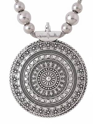  women round mandaliya silver plated necklace 4