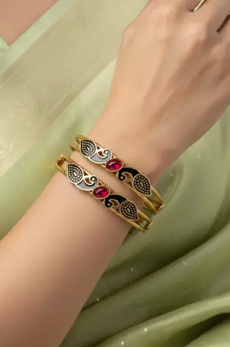  women set of 2 gold plated handcrafted kada bangle