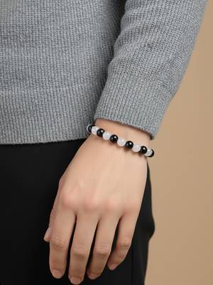  unisex black & white beaded bracelet 2